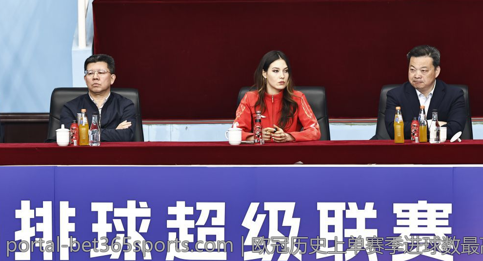 欧冠历史上单赛季进球数最高纪录保持者揭秘